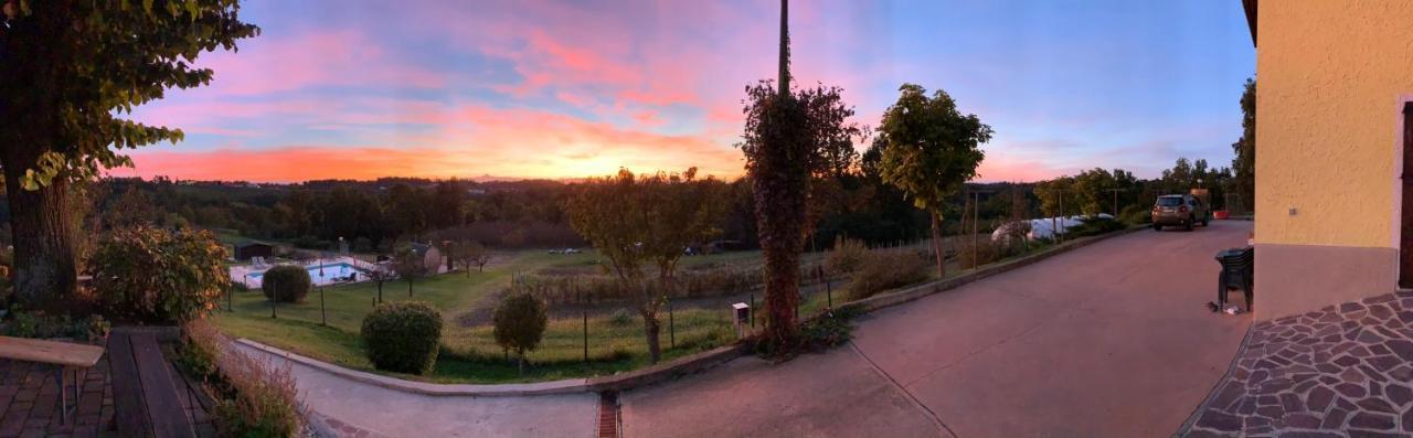 Agriturismo Tre Tigli Асти Екстериор снимка