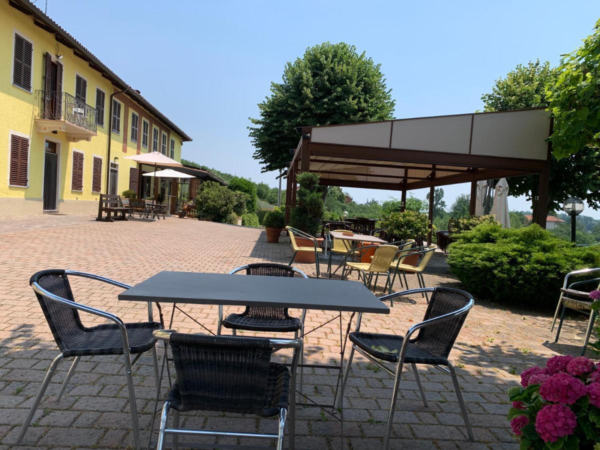 Agriturismo Tre Tigli Асти Екстериор снимка